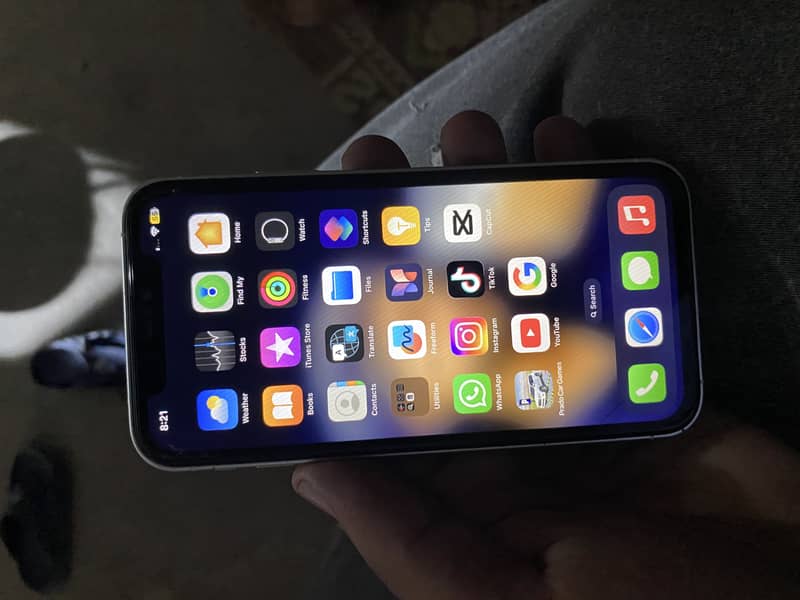 Apple iPhone 11 3