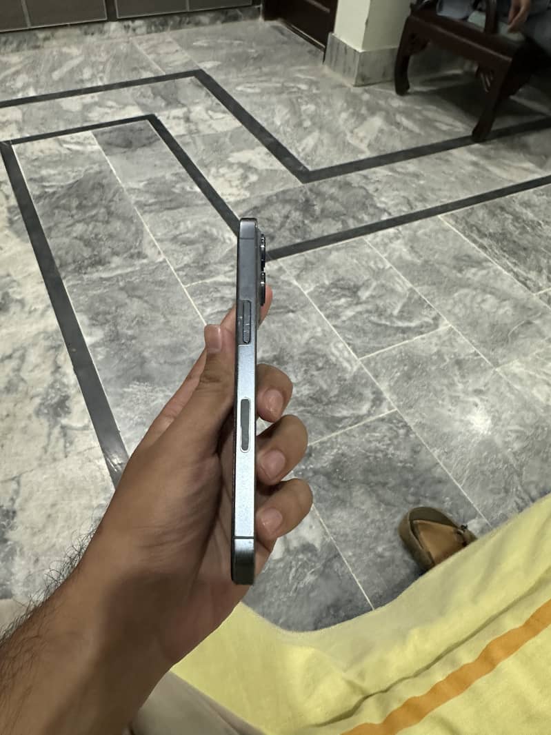 Apple iPhone 13 Pro 1