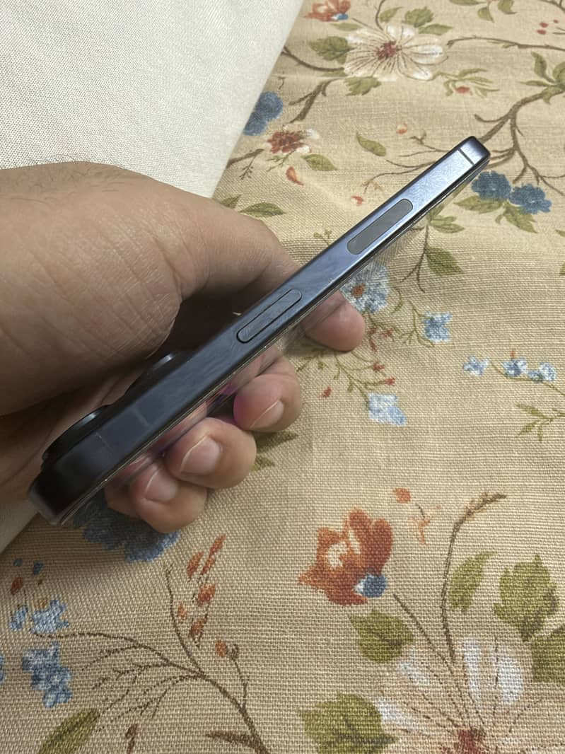 Iphone 15 pro 3