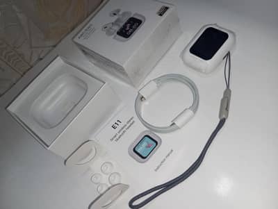 E11 SMART DISPLAY EARBUDS - URGENT SALE