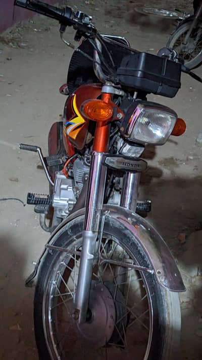 Unique 125  18 Model