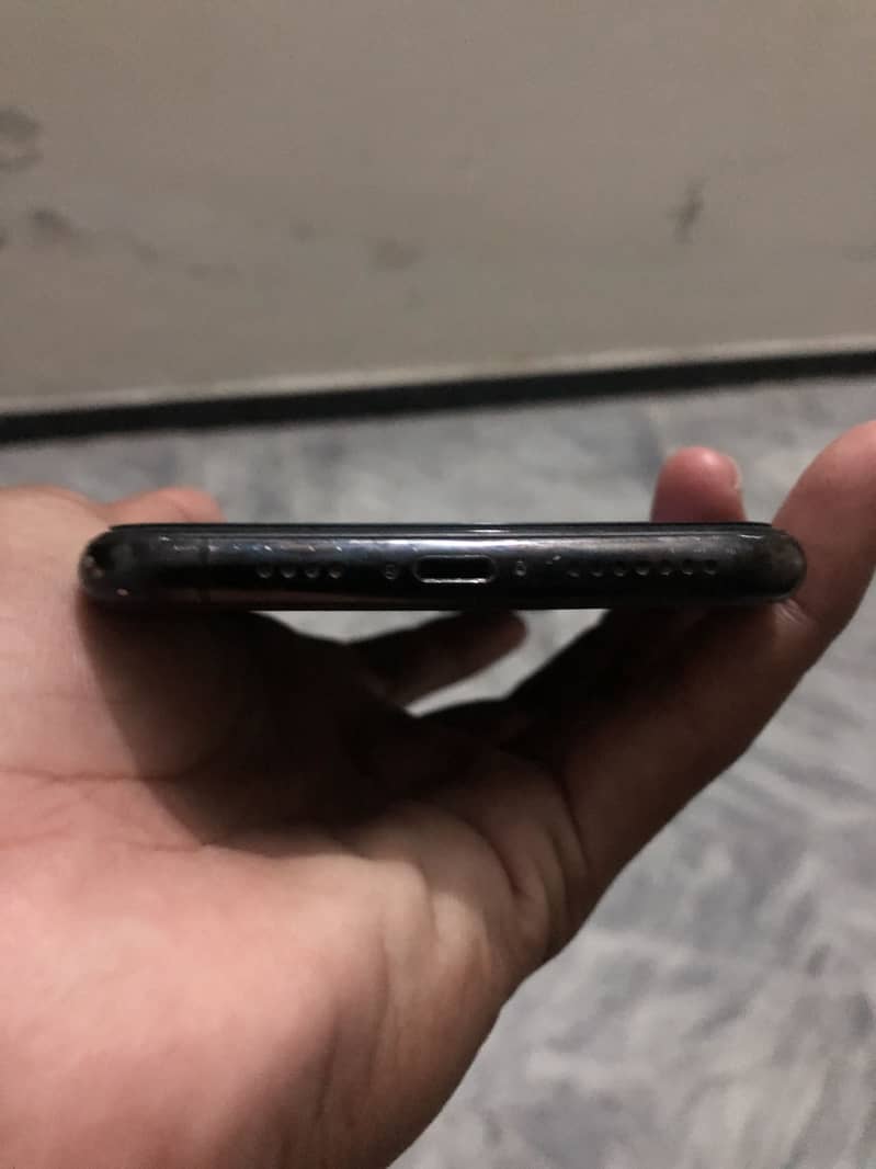 Apple iPhone 11 Pro Max 6