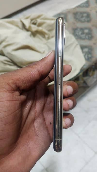 Apple iPhone XS