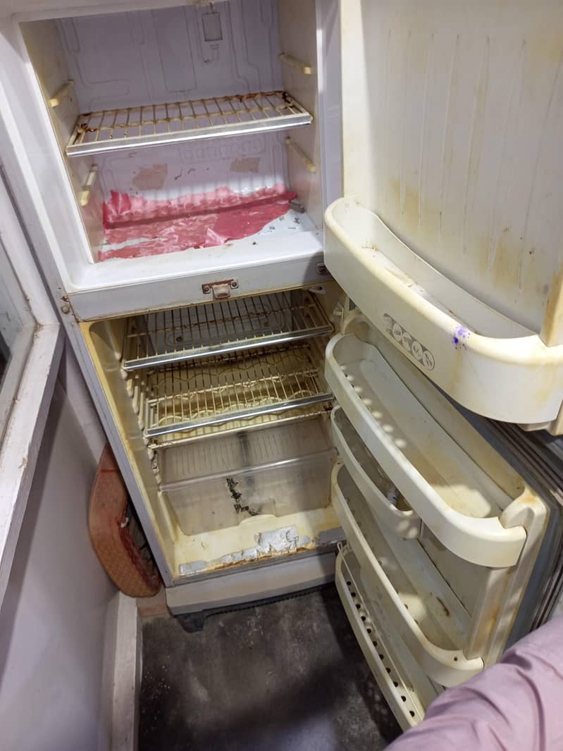 used orient fridge 1