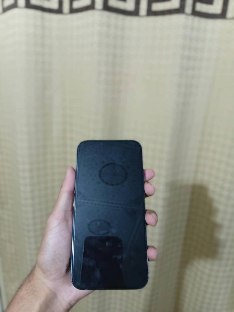 Apple iPhone 13 Pro Max 4