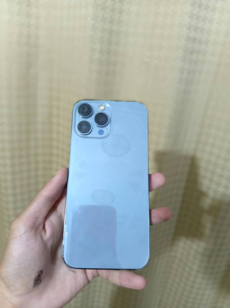 Apple iPhone 13 Pro Max 5