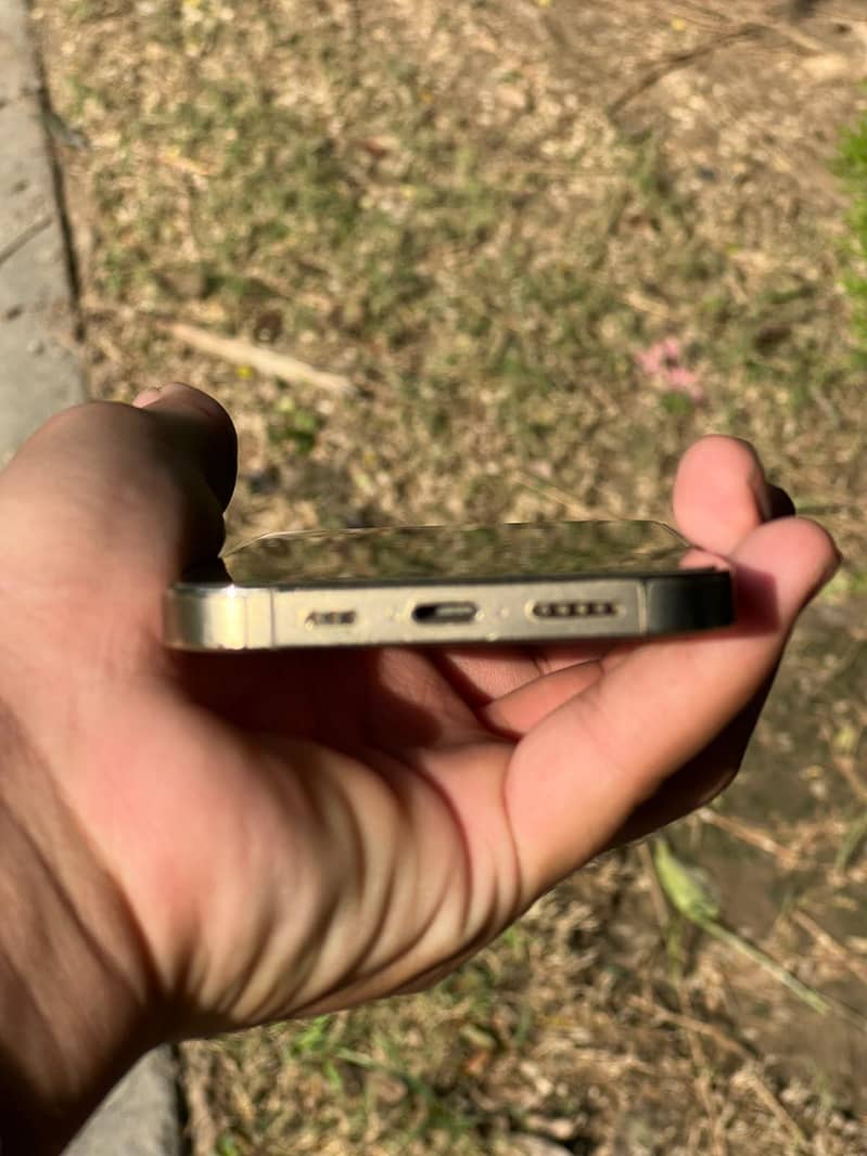Apple iPhone 13 Pro 6