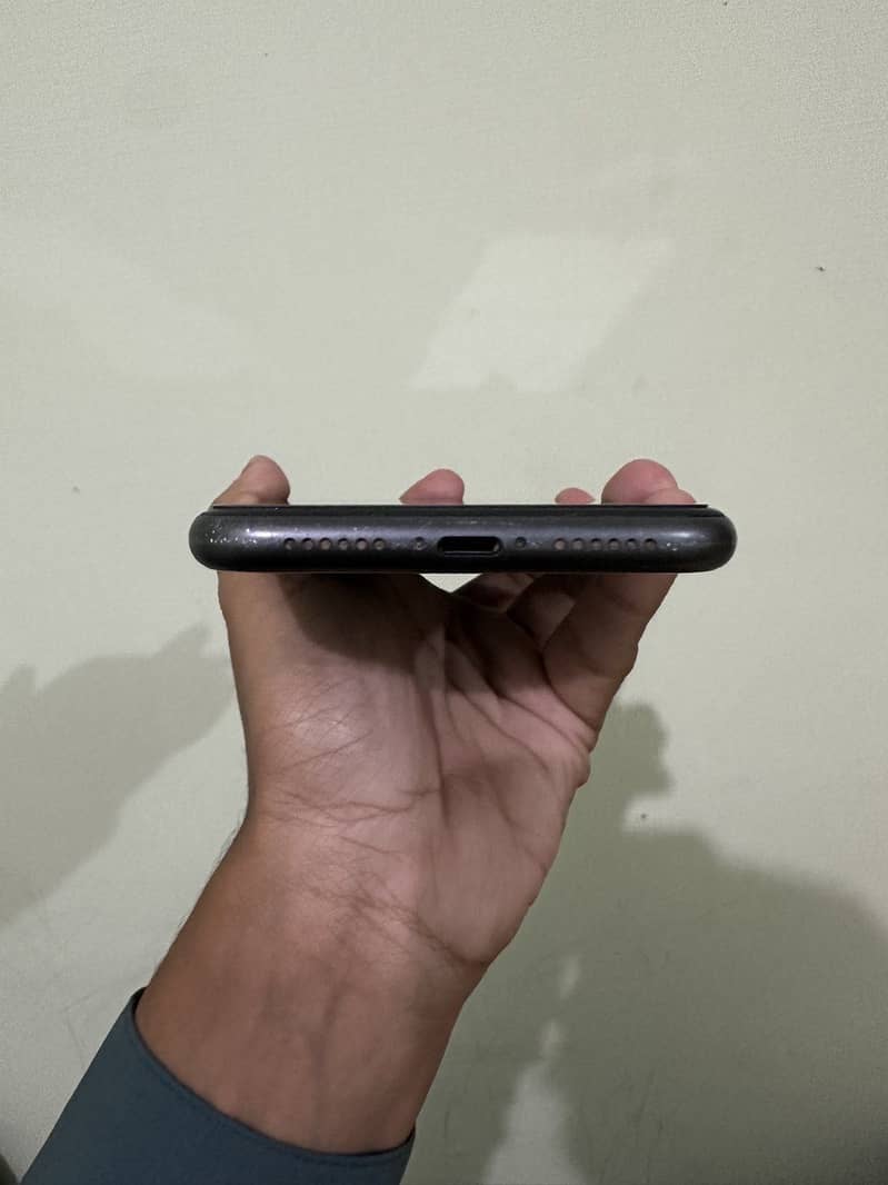 Apple iPhone 11 2