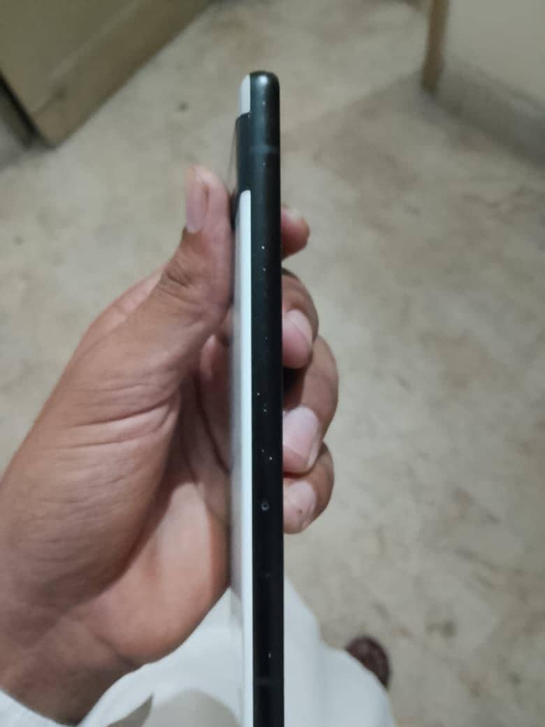 Google Pixel 6a 1