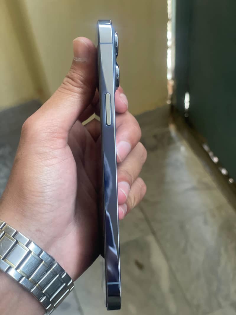 Apple iPhone 13 Pro Max 7