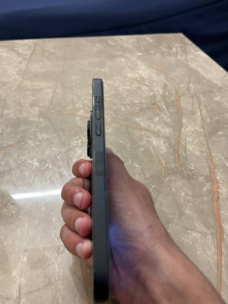 Apple iPhone 14 Pro Max 0