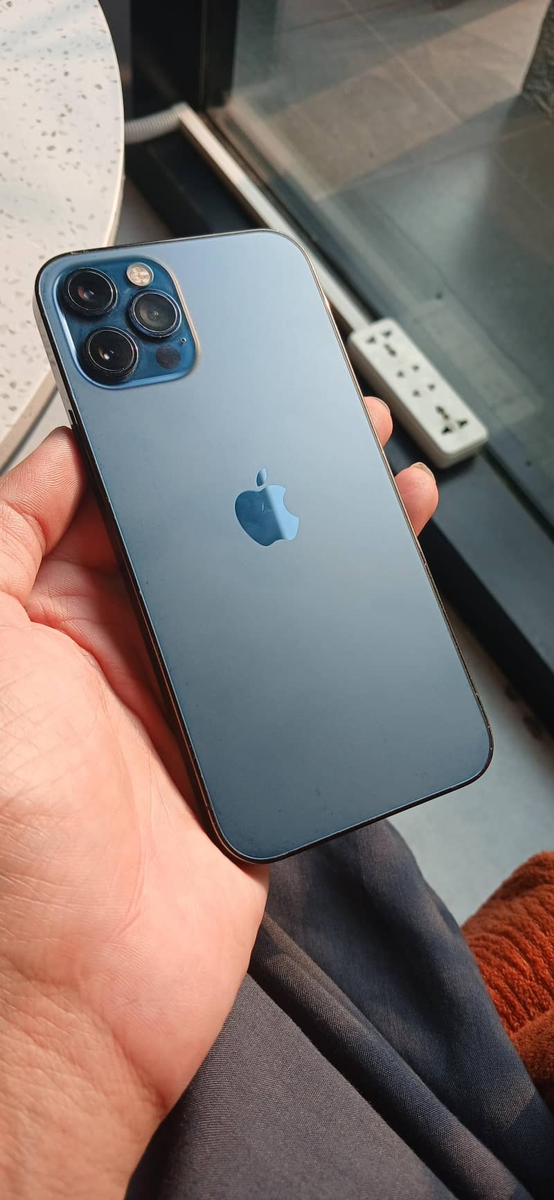 Apple iPhone 12 Pro 2