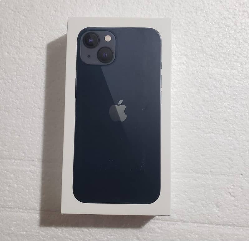 Apple iPhone 13 0