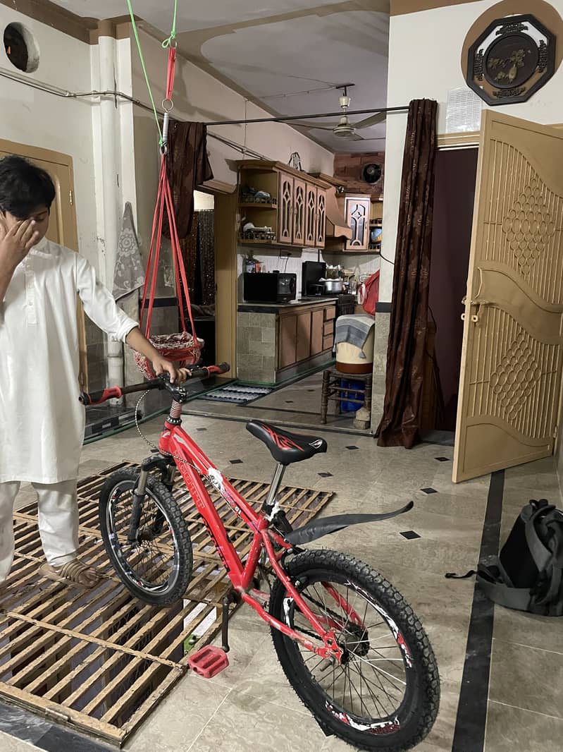 Cycle in 10/10 condition 3