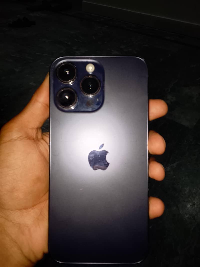 Apple iPhone 14 Pro Max 1