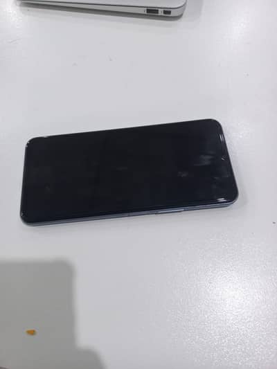 I am seling my vivo y33s 8/128