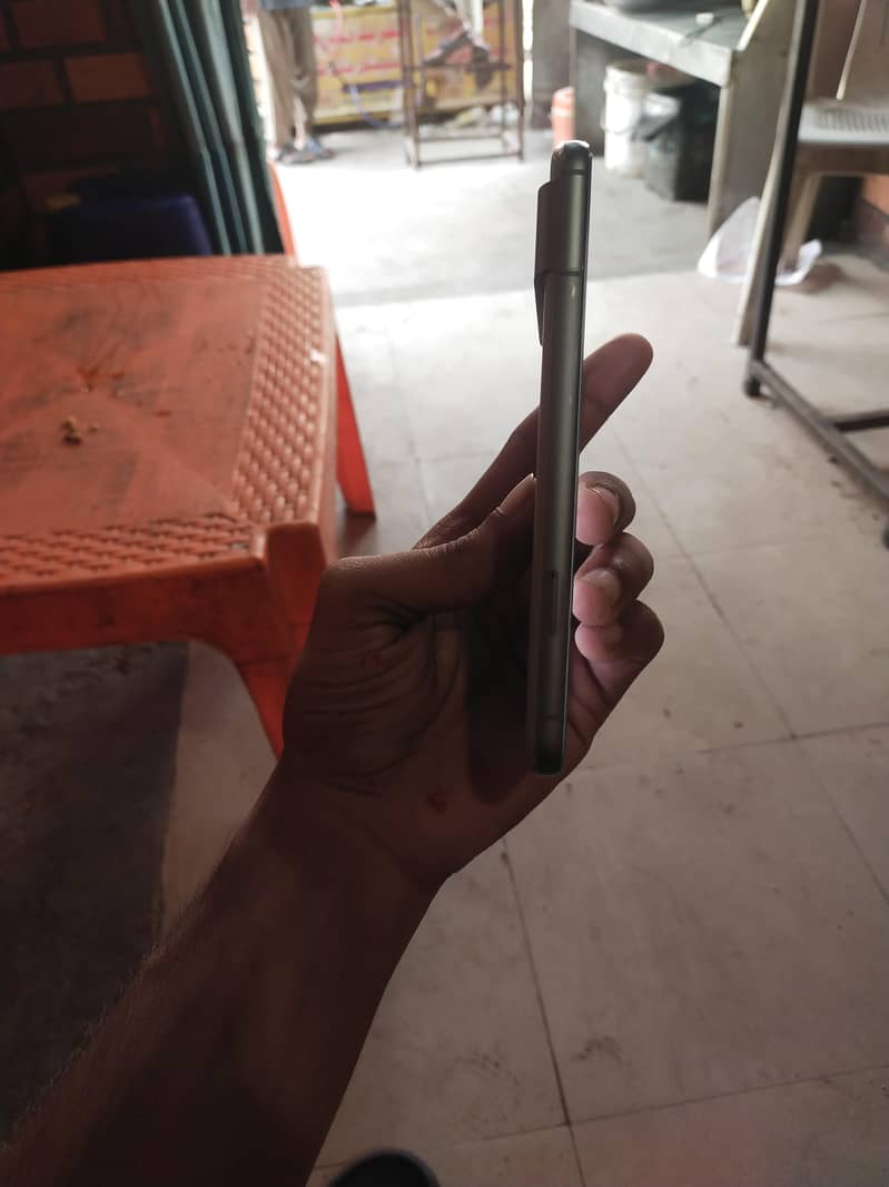 Google Pixel 8 5