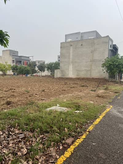 10 MARLA MOST BEAUTIFUL PRIME LOCATION RESIDENTIAL PLOT FOR SALE IN NEW LAHORE CITY PHASE 4