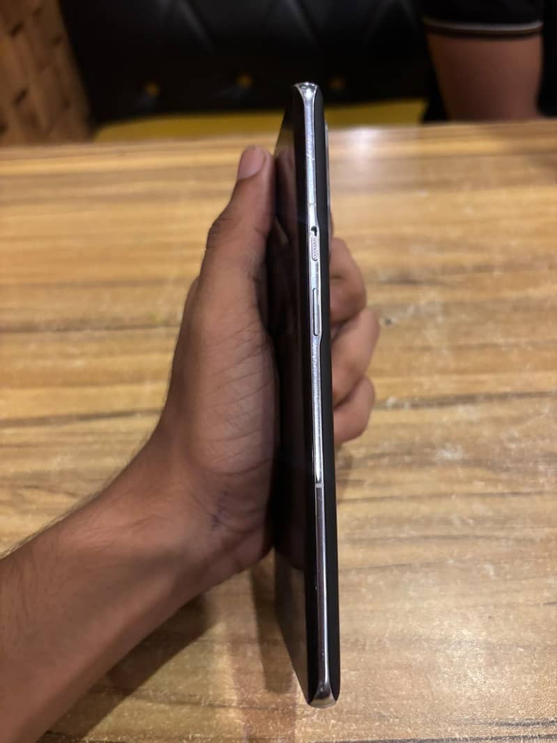 One Plus 9 Pro 8/256 3