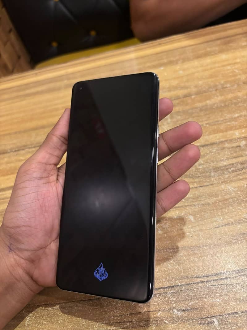 One Plus 9 Pro 8/256 5