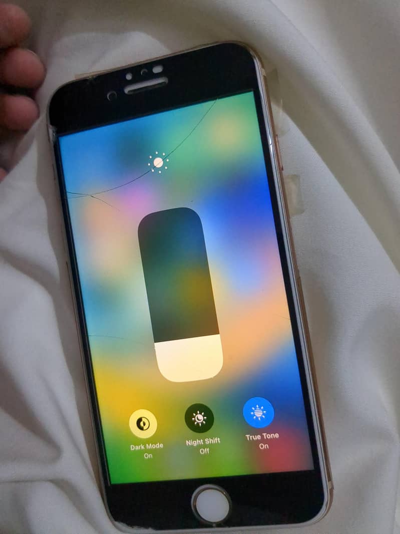 Apple iPhone 8 1