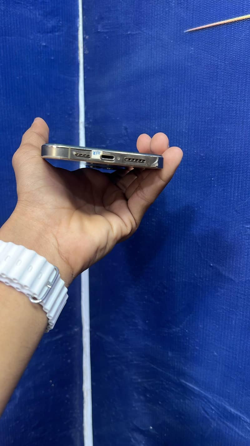 Apple iPhone 12 Pro Max 3