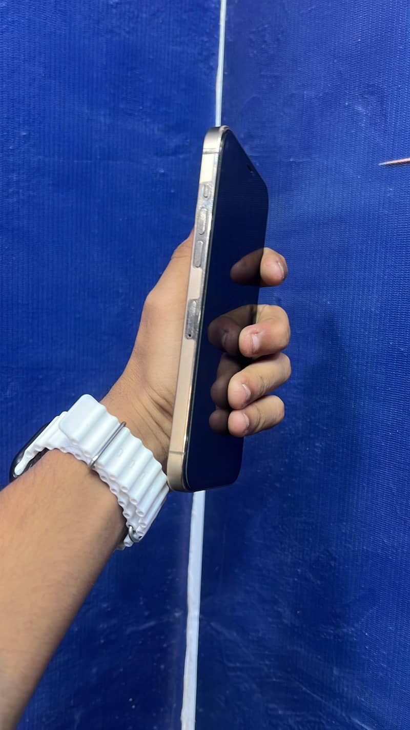 Apple iPhone 12 Pro Max 4