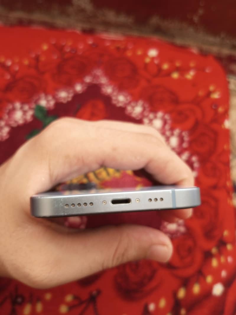 Apple iPhone 14 3