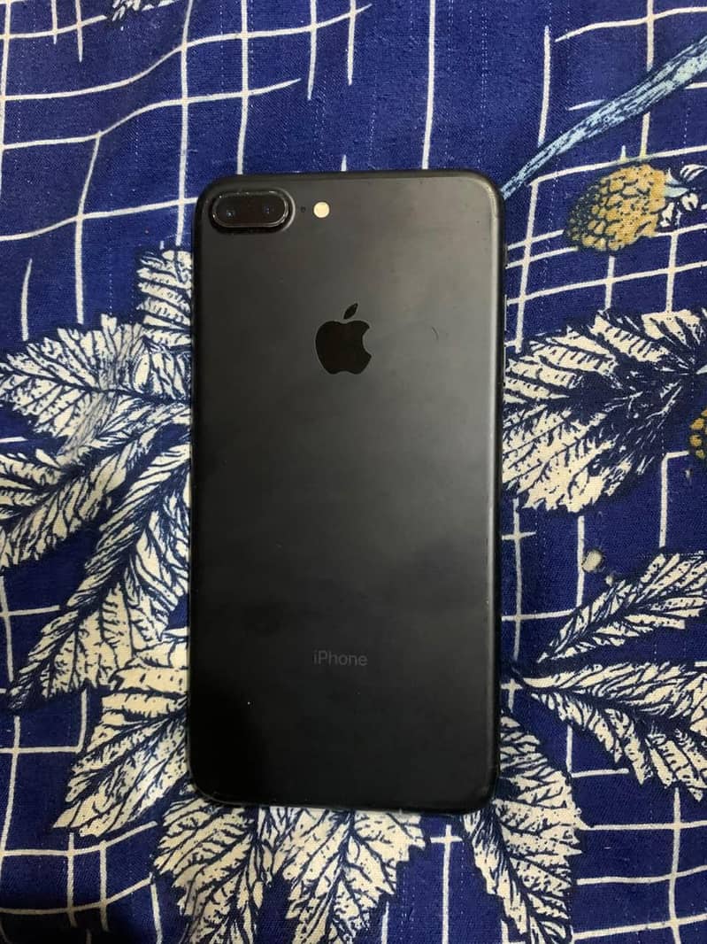 Apple iPhone 7 Plus 1