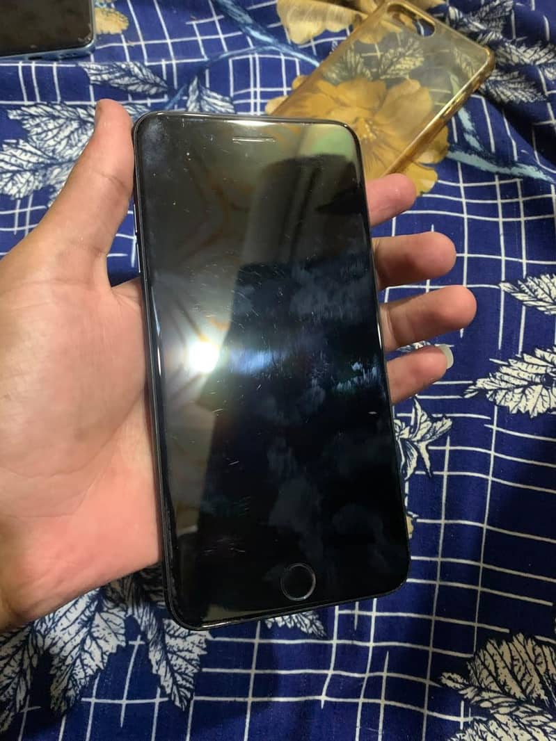 Apple iPhone 7 Plus 3