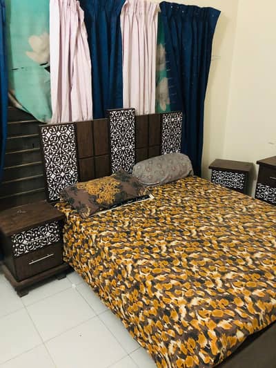 Bed + dressing table + matress