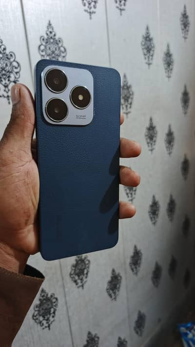 Realme C63