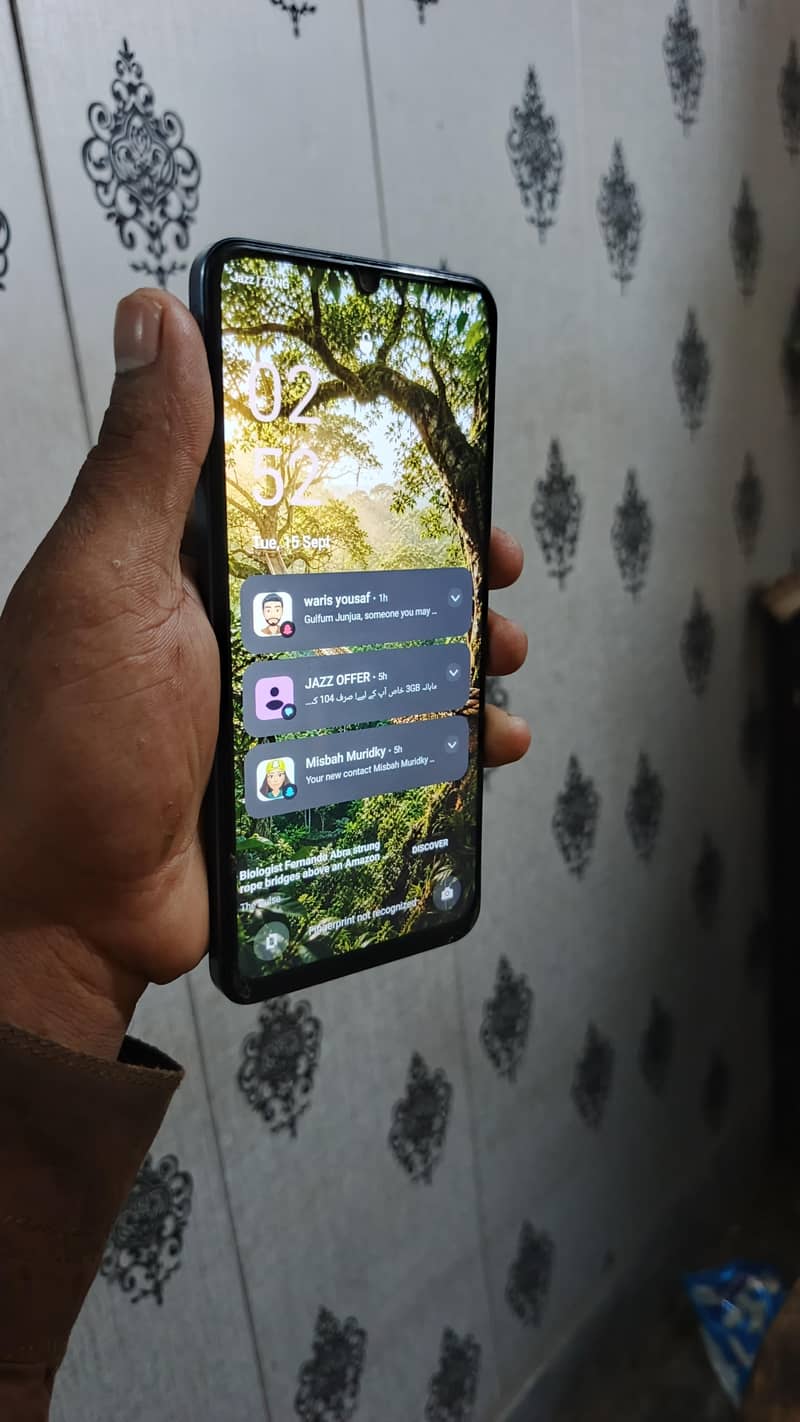 Realme C63 1