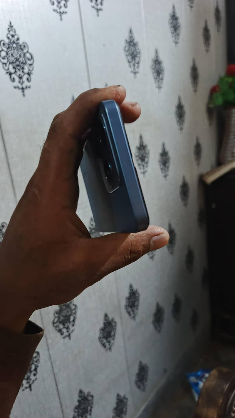 Realme C63 3