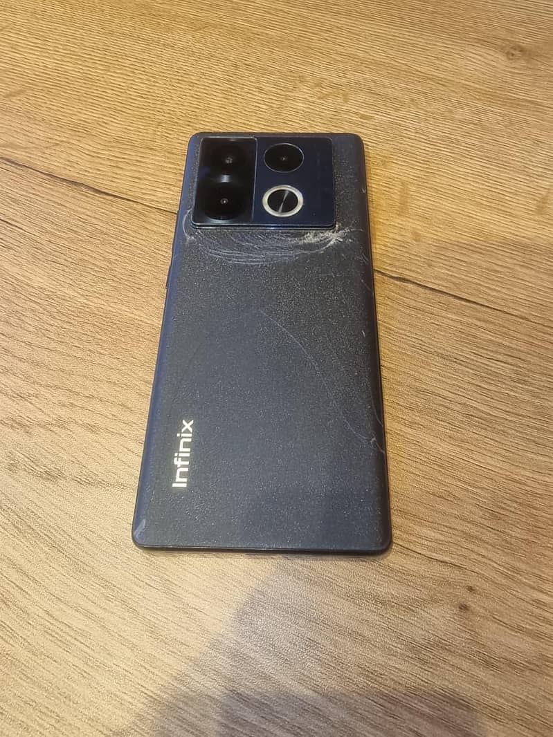 Infinix Note 40 Pro 3