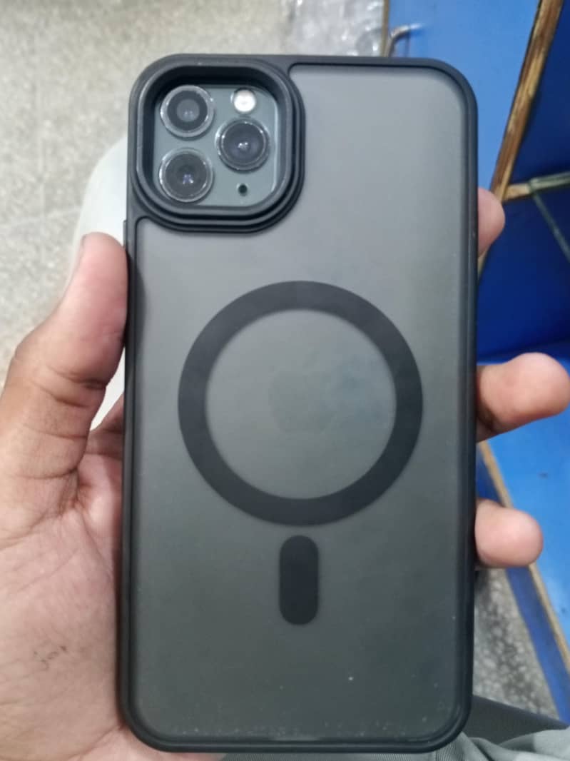 Apple iPhone 11 Pro Max 2