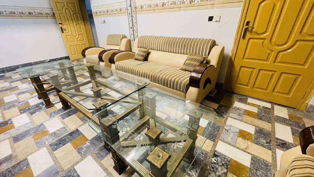 Sofaa with table. 3