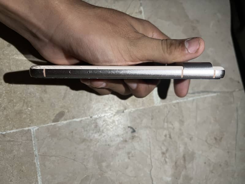 Google Pixel 8 2