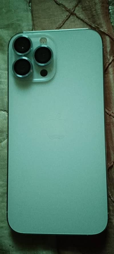 Apple iPhone 13 Pro Max.