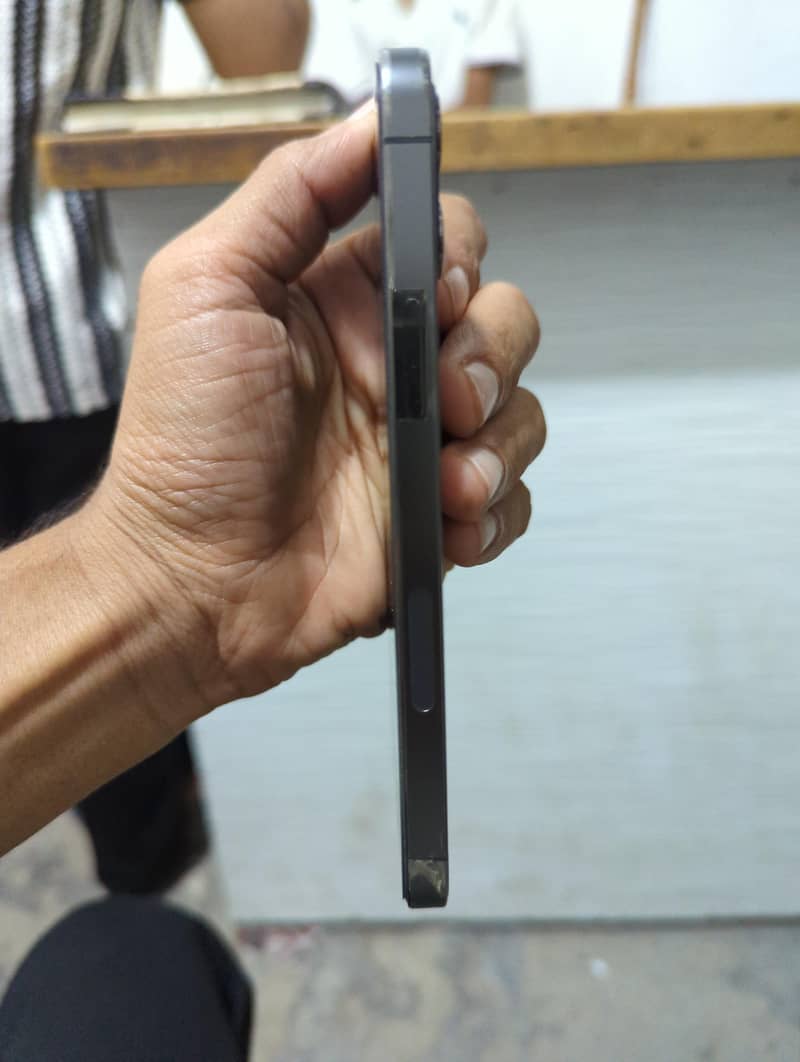 Apple iPhone 12 Pro 2