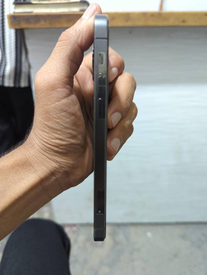 Apple iPhone 12 Pro 3