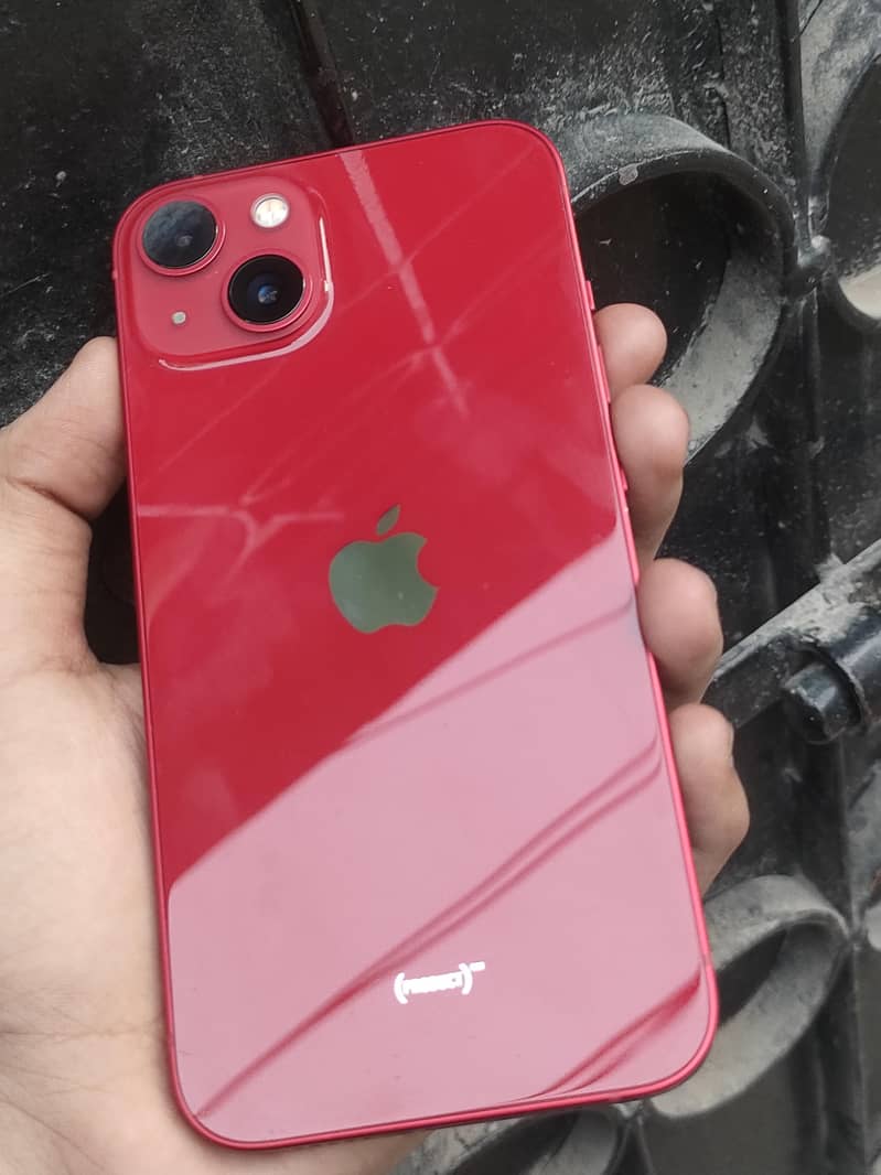 Apple iPhone 13 0
