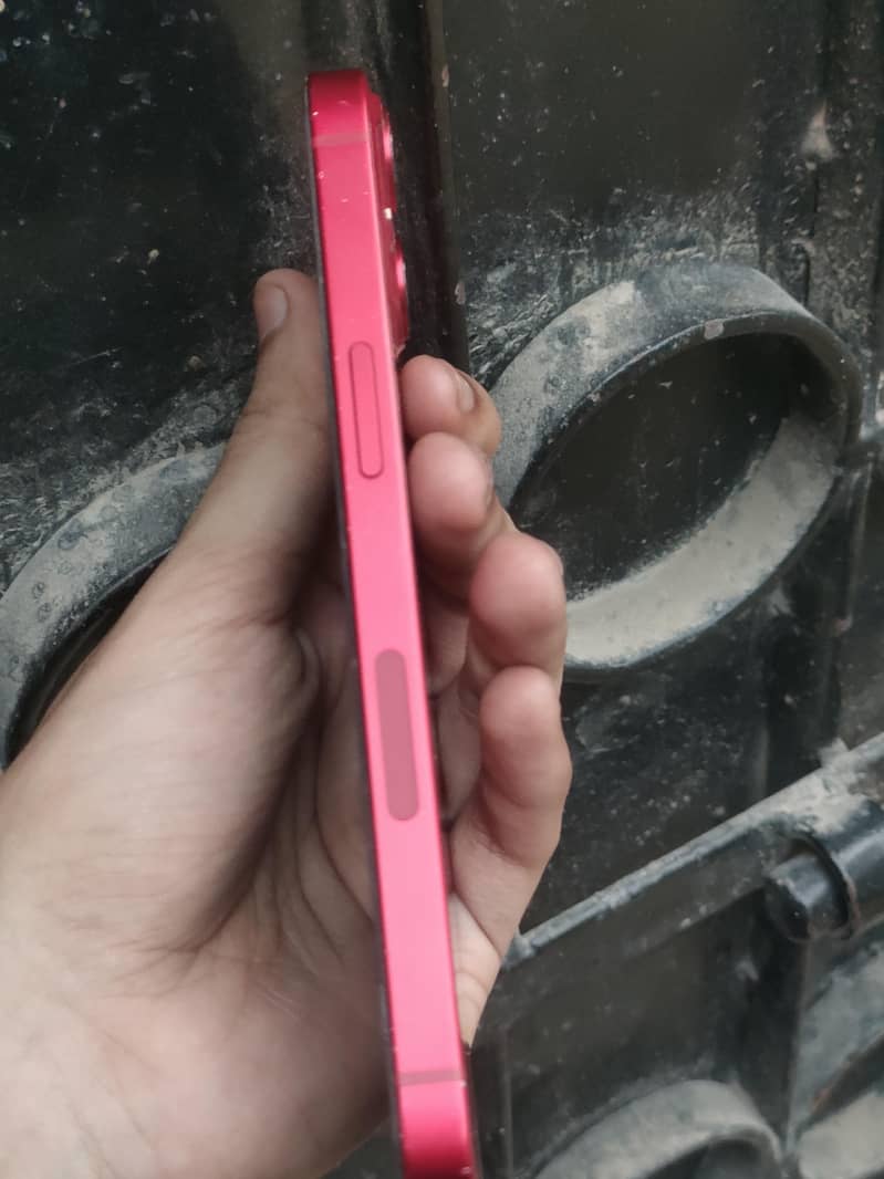 Apple iPhone 13 2