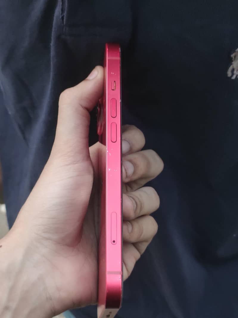 Apple iPhone 13 4