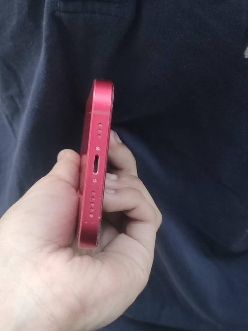Apple iPhone 13 5