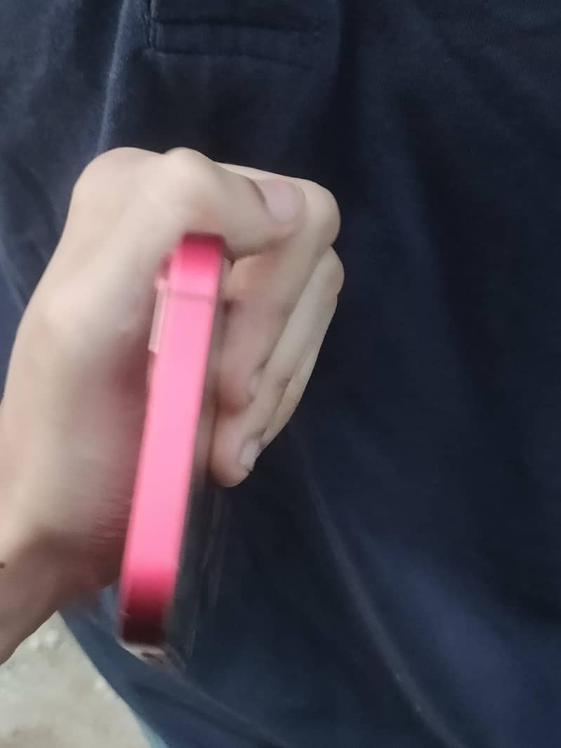 Apple iPhone 13 6