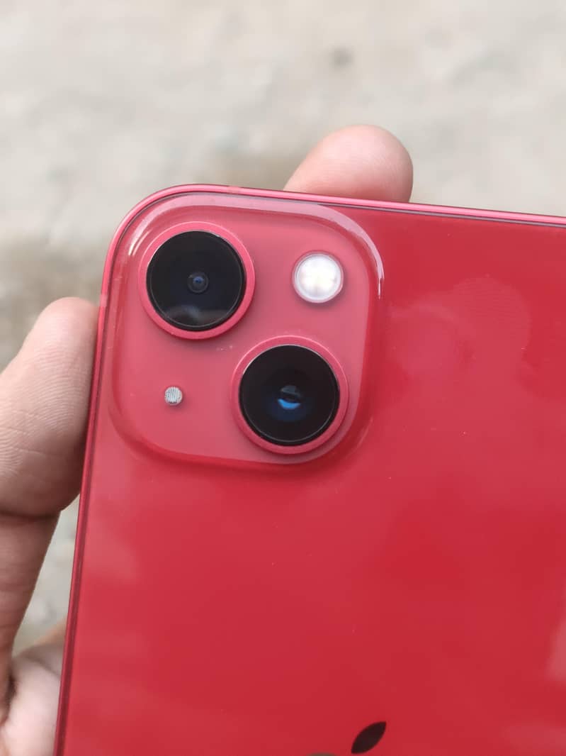 Apple iPhone 13 7