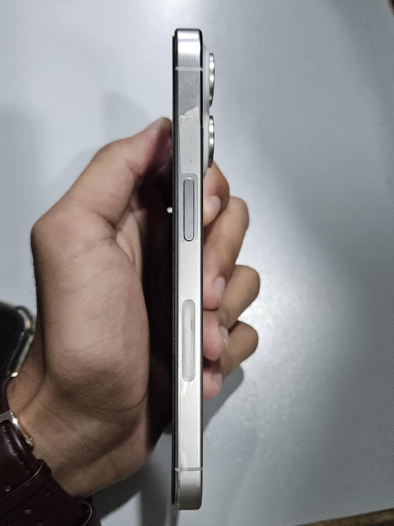 iPhone 15 Pro 5
