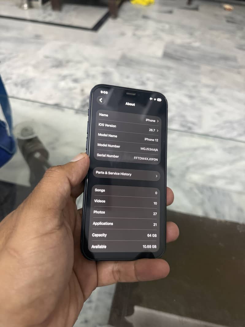 Apple iPhone 12 4