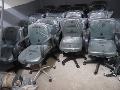 Slightly Use Branded office chairs available hain